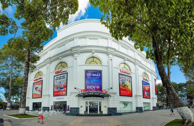 Vincom khai truong dong loat 5 trung tam thuong mai hinh anh