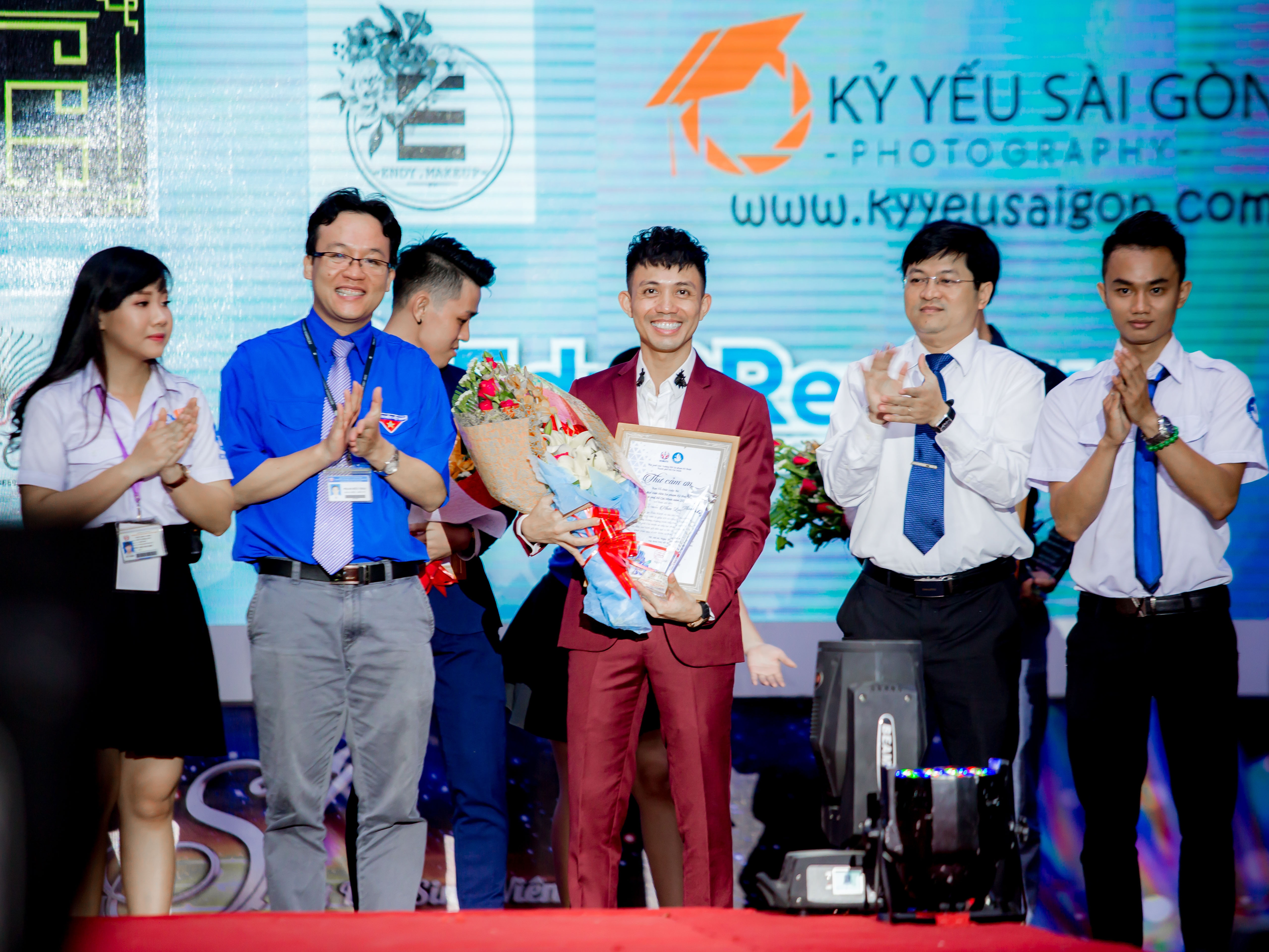 doanh nhân Minh Nhựa ảnh 2 doanh nhan Minh Nhua anh 2