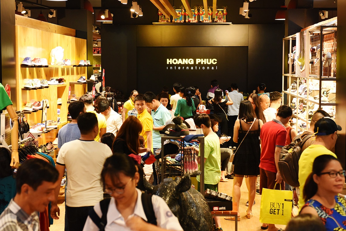 nhung mau sneaker nang dong cho gioi tre anh 8