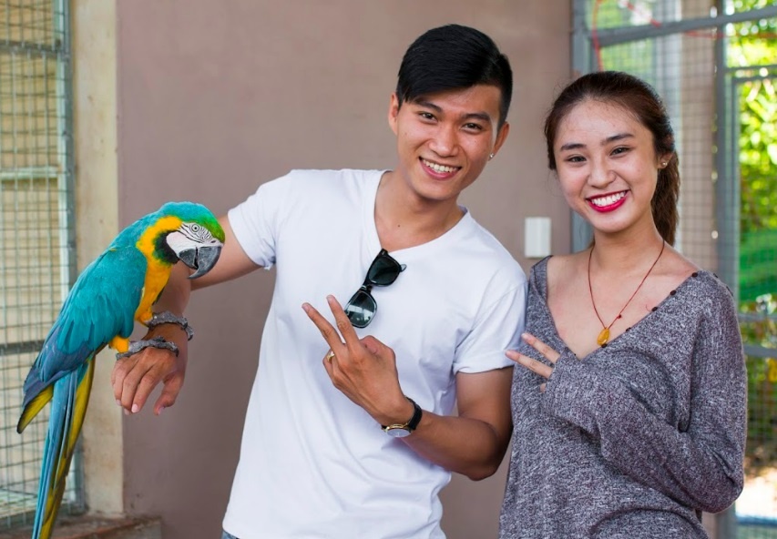 Hoa minh voi thien nhien trong vuon sinh thai gan Sai Gon vao dip le hinh anh