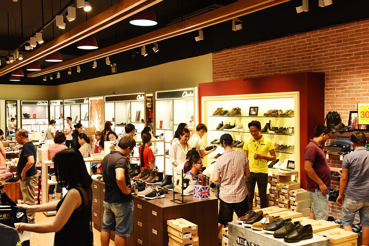 nhung mau sneaker nang dong cho gioi tre anh 7