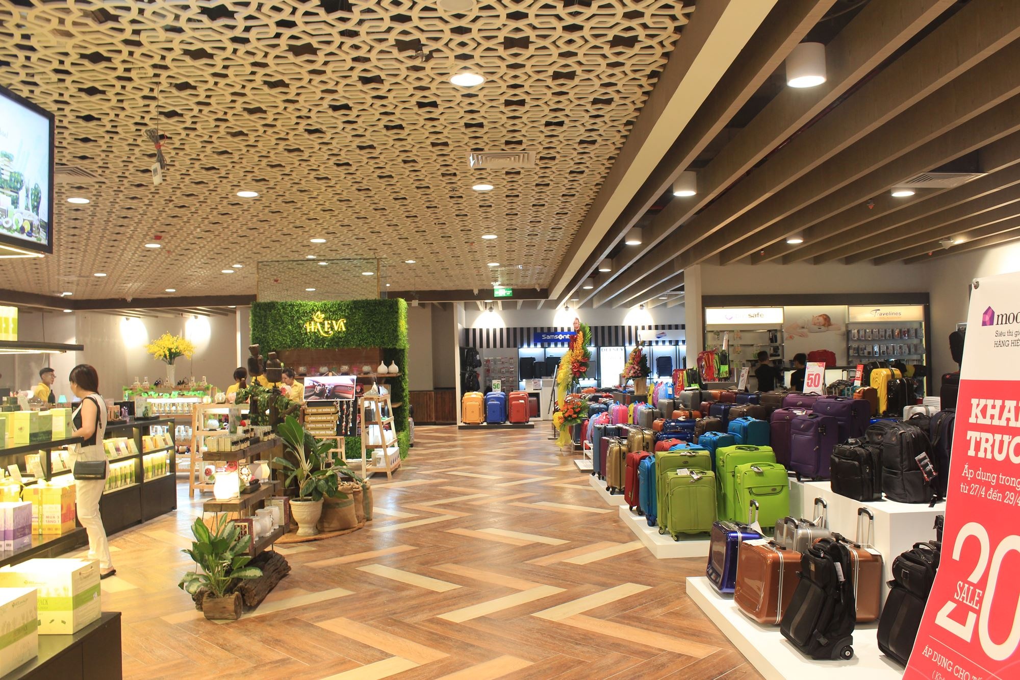 trung tam thuong mai anh 7