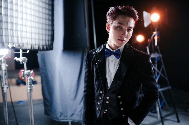 Son Tung M-TP 'nhap vai' ve si, tho chup anh hinh anh