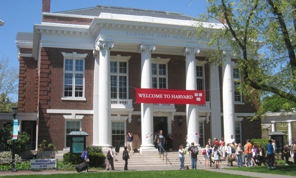 Hoc vien Anh ngu EQuest anh 1