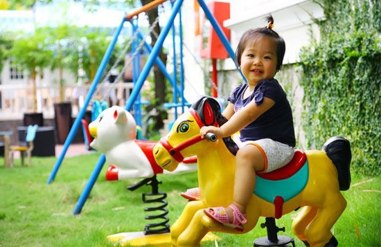 Khong gian vui choi cho tre - tieu chi chon nha quan trong hinh anh