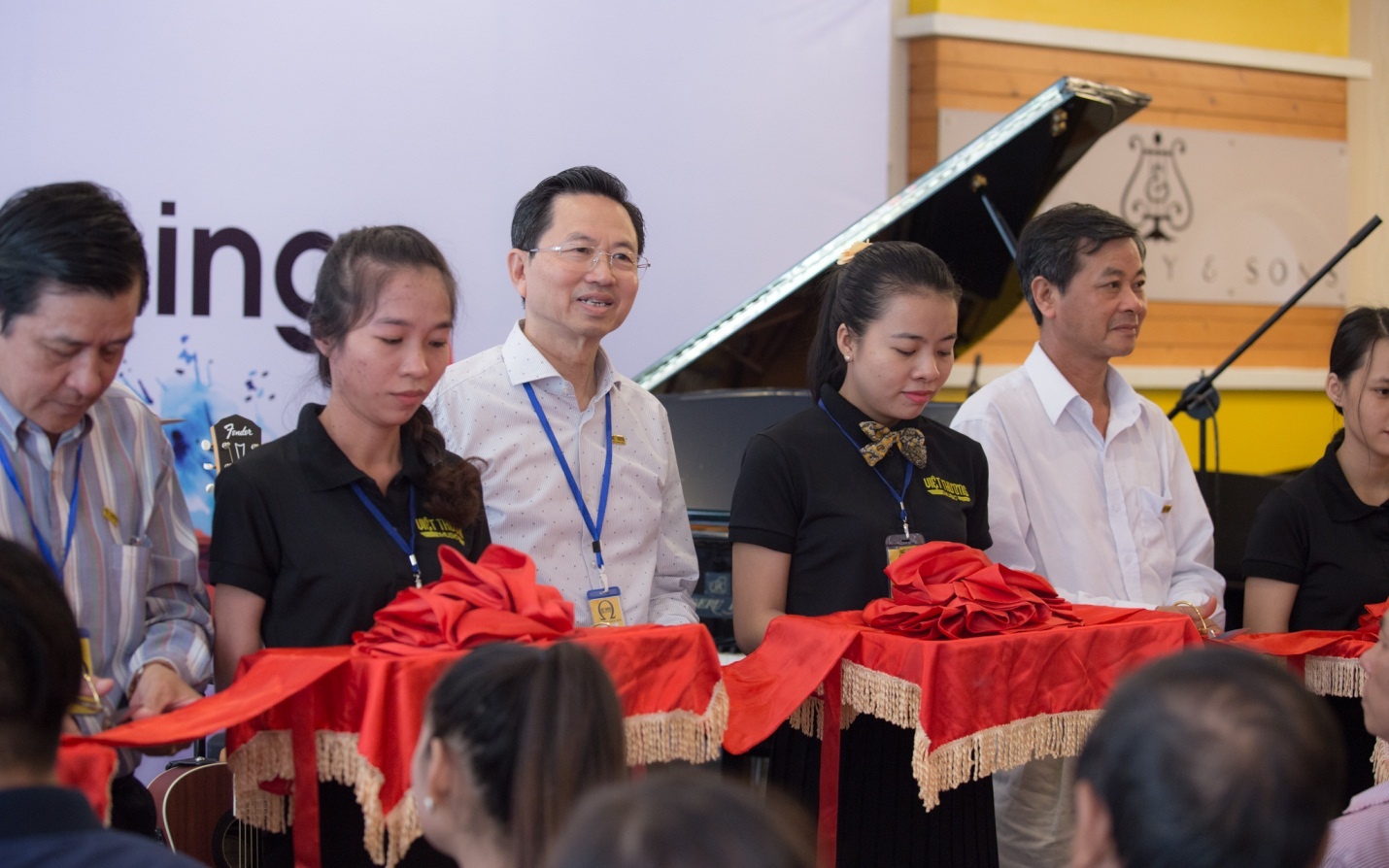 Viet Thuong khai truong co so moi tai TP.HCM hinh anh