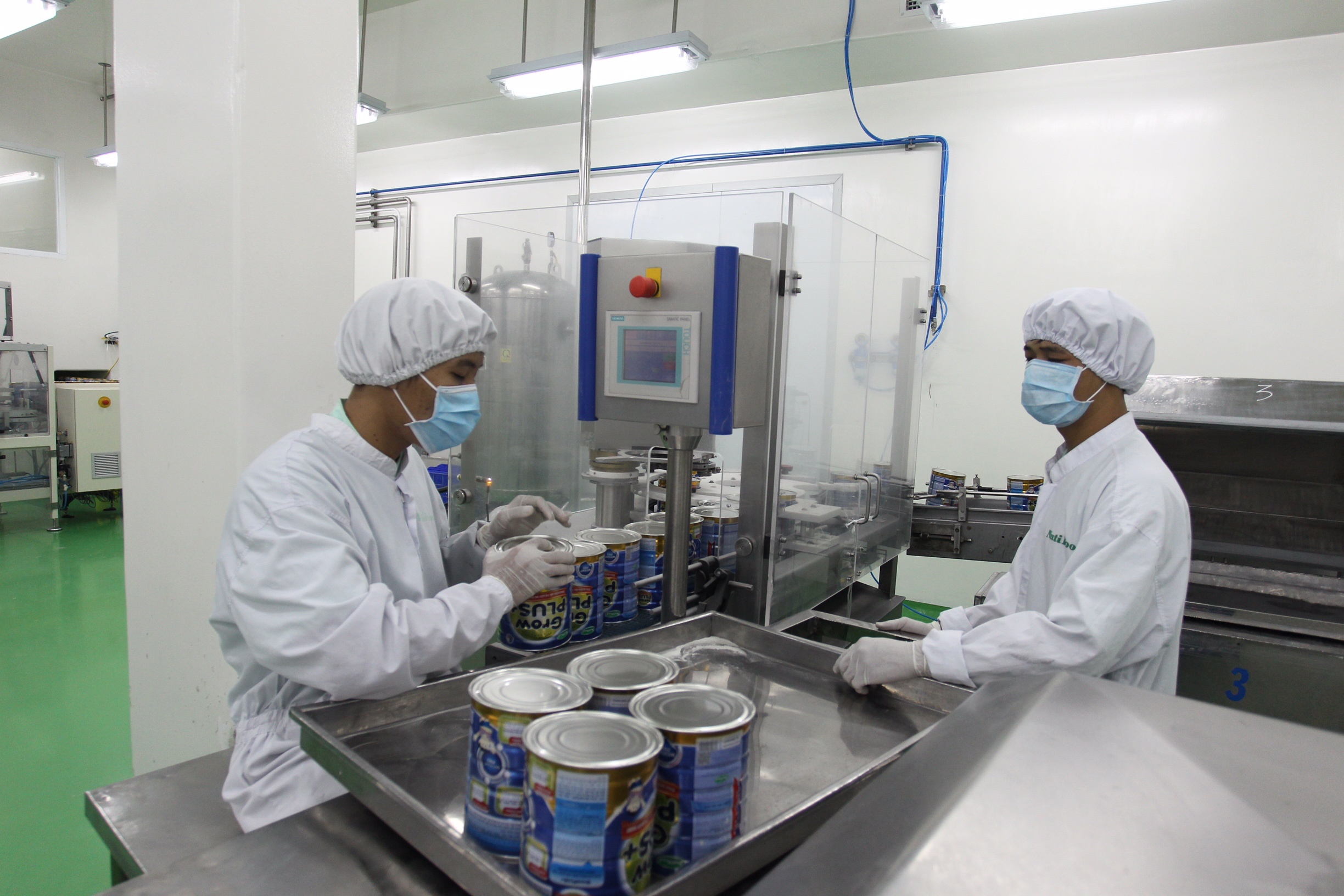 Bac si khoi nghiep, cau chuyen cua mot 'startup doi dau' o Viet Nam hinh anh