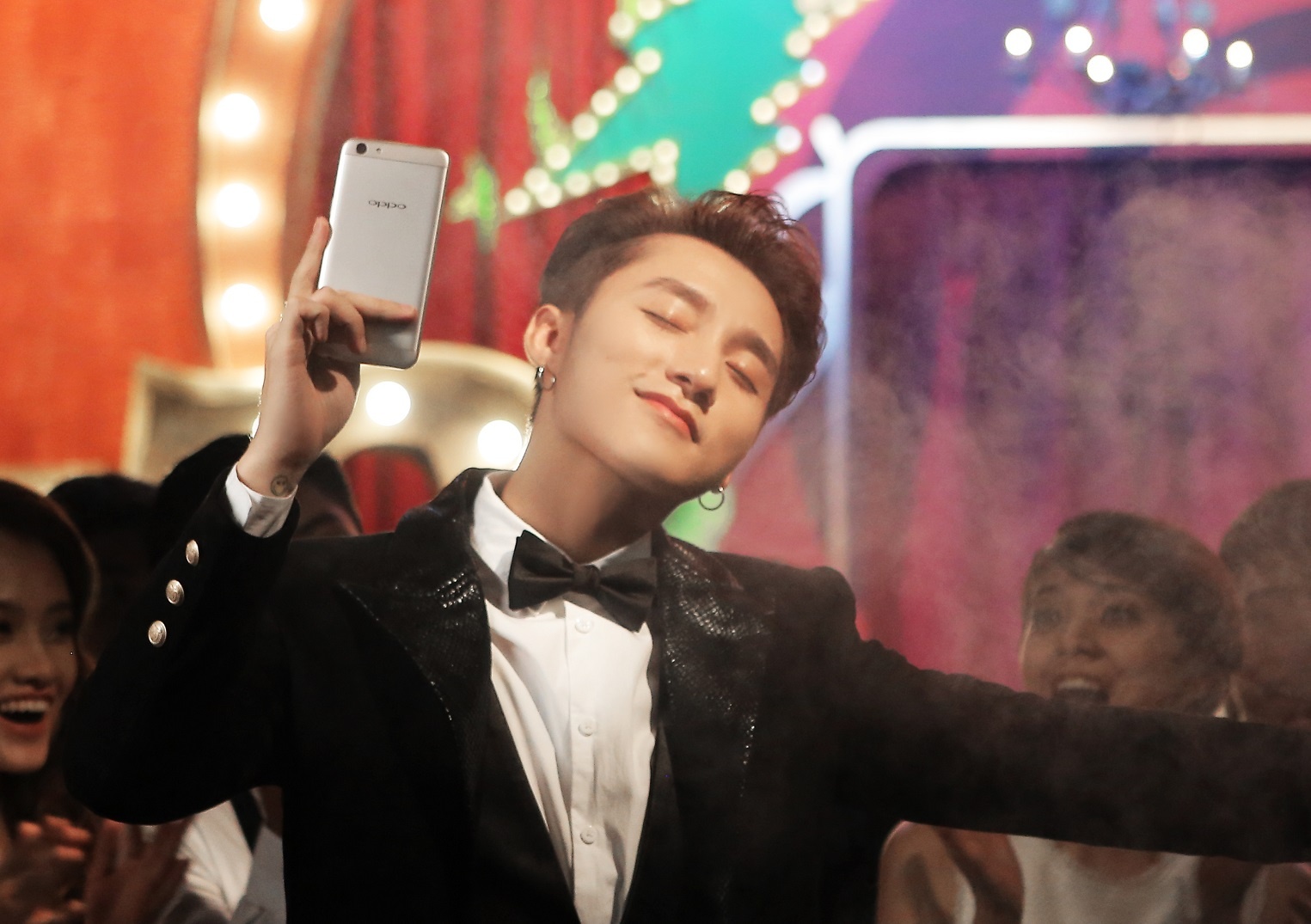 Son Tung M-TP: 'Khi ranh toi thich livestream gioi thieu trai cay' hinh anh