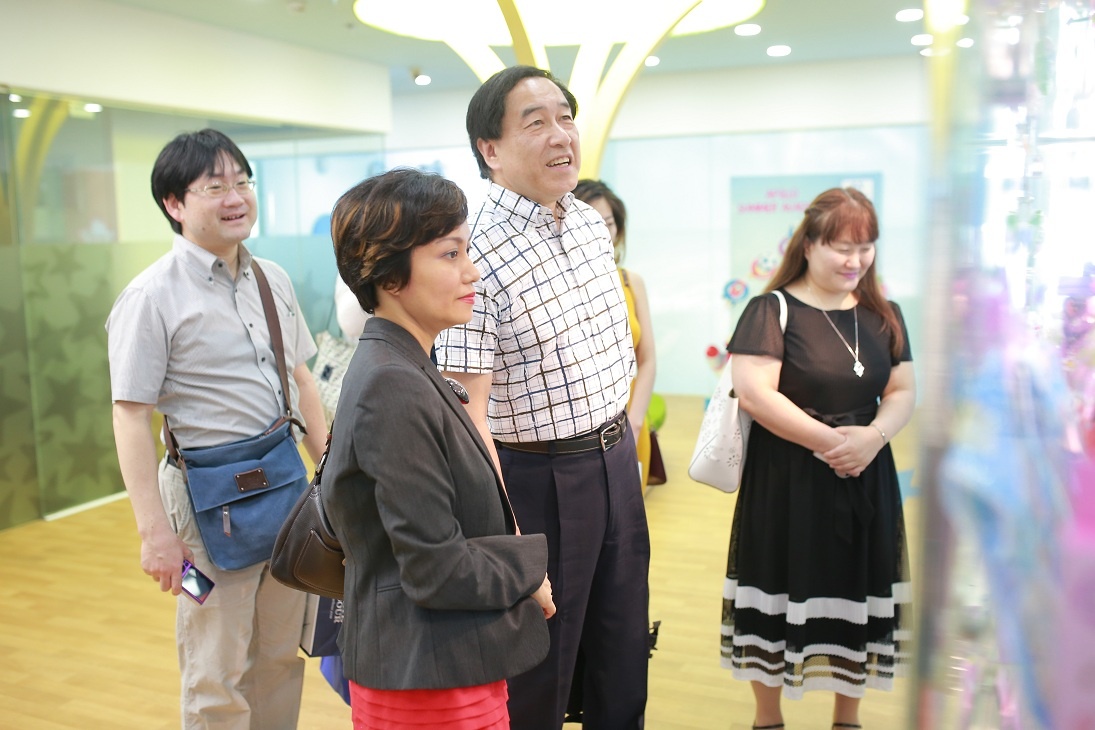 Apollo English anh 2