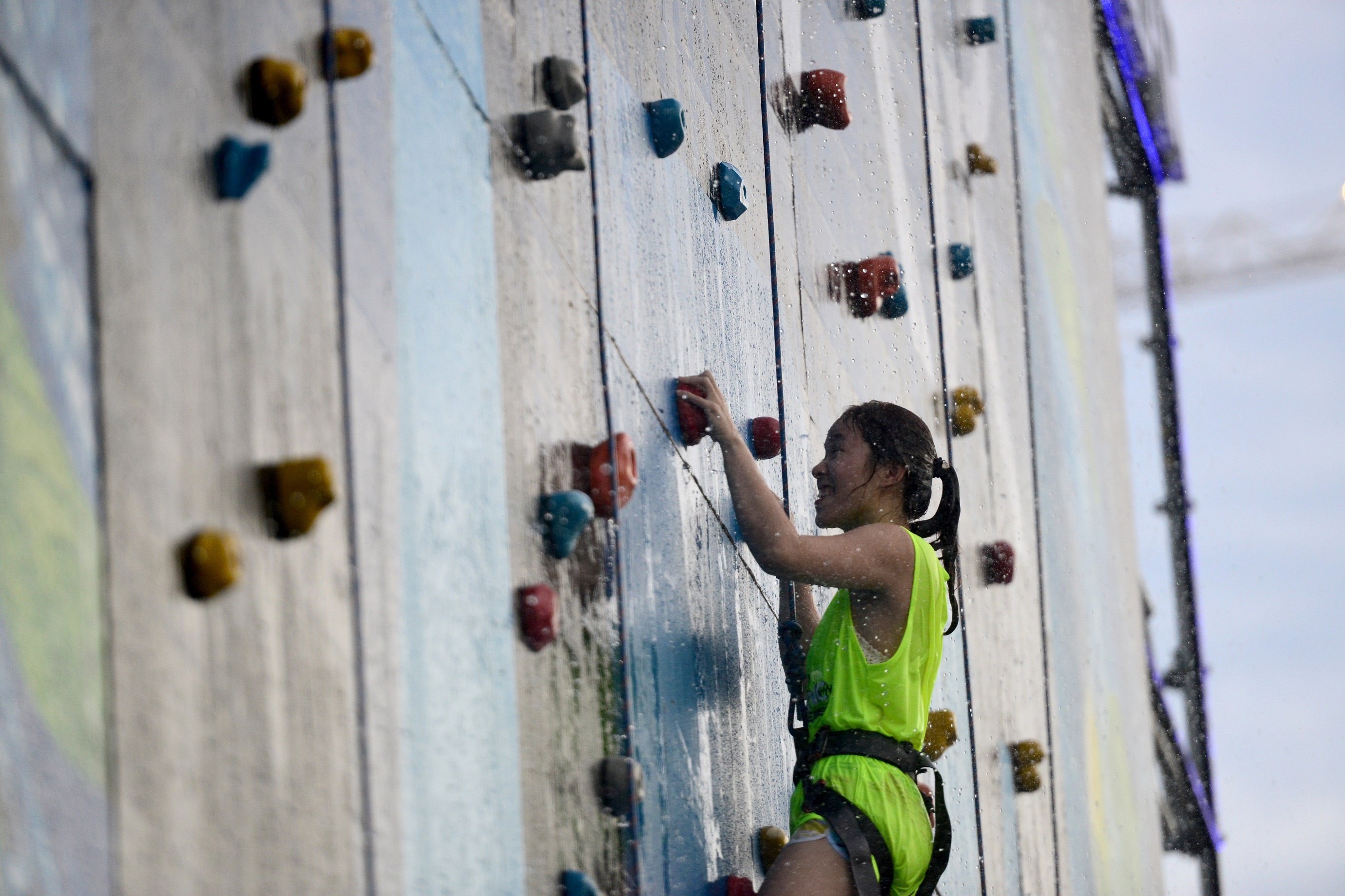 Clear Freshonic,  Clear,  EDM,  Toc Tien,  vuot thac anh 6