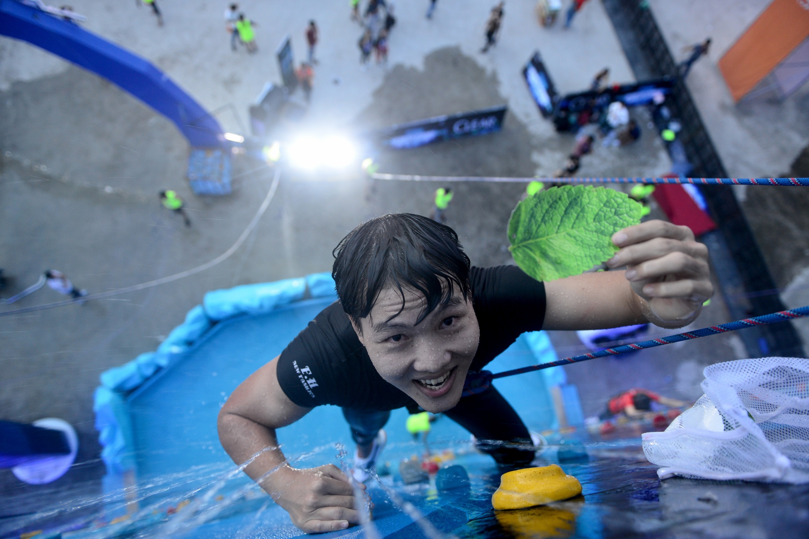 Clear Freshonic,  Clear,  EDM,  Toc Tien,  vuot thac anh 4