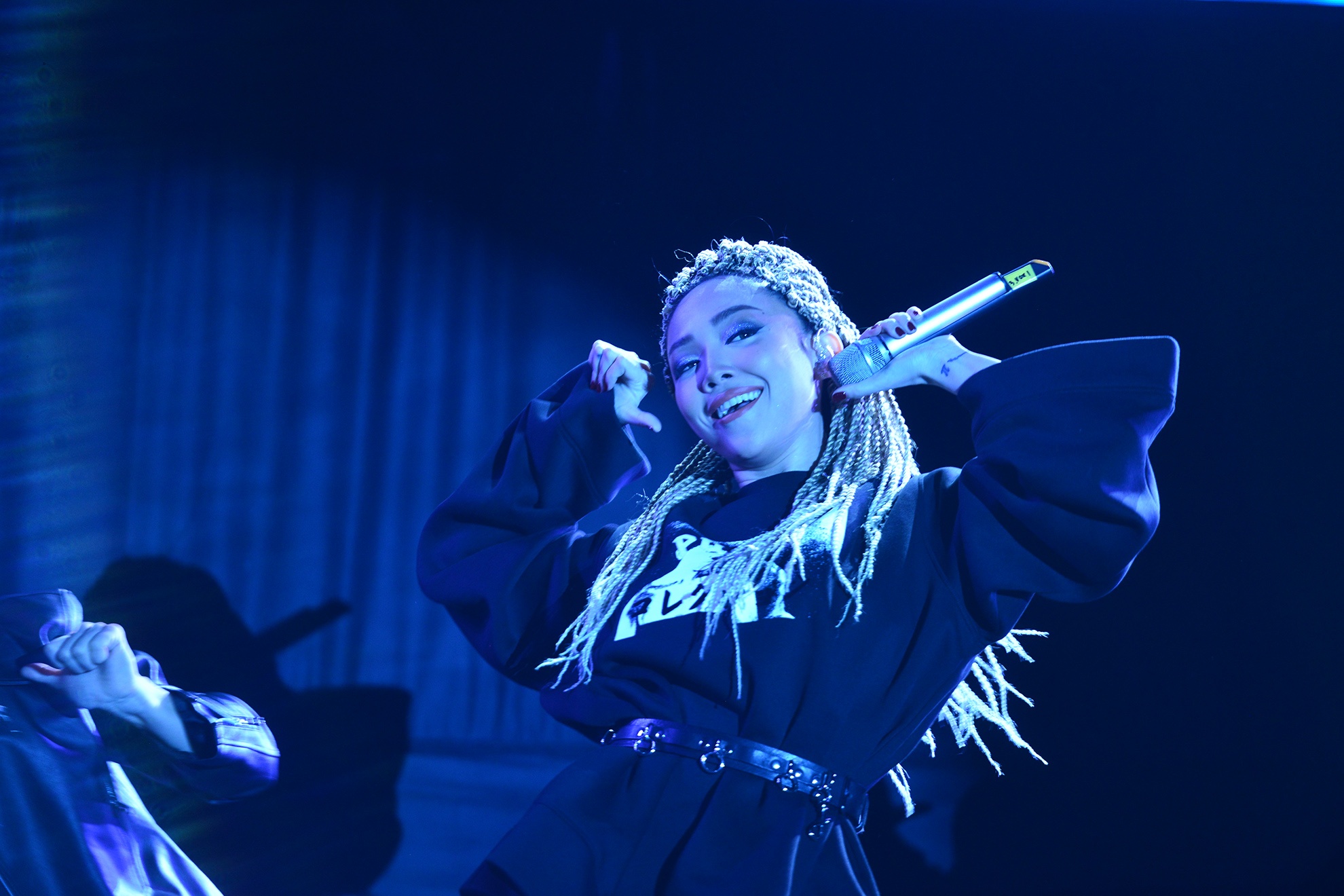 Clear Freshonic,  Clear,  EDM,  Toc Tien,  vuot thac anh 14