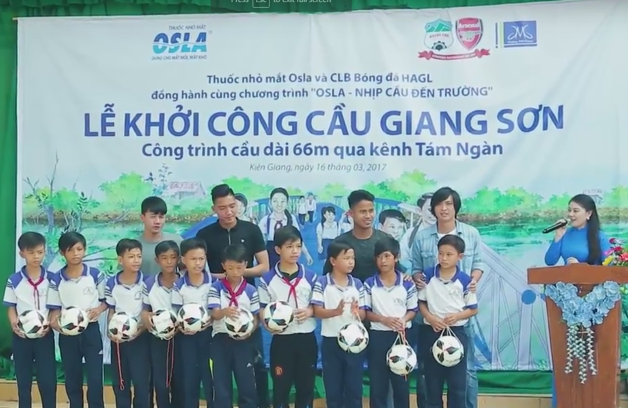 CLB HAGL cùng Osla xây cầu cho học sinh nghèo ảnh 1 CLB HAGL cung Osla xay cau cho hoc sinh ngheo anh 1