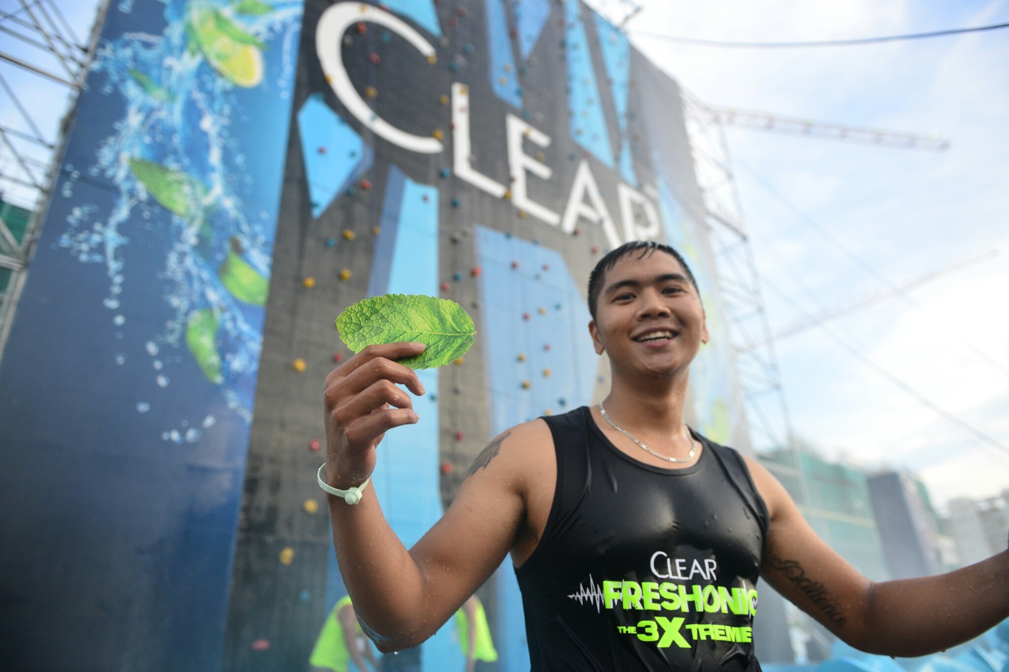 Clear Freshonic,  Clear,  EDM,  Toc Tien,  vuot thac anh 9