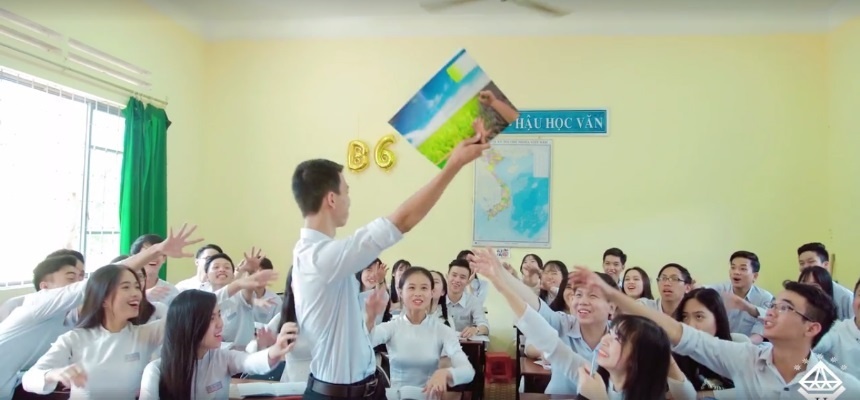 lo dien quan quan cuoc thi cover MV anh 4