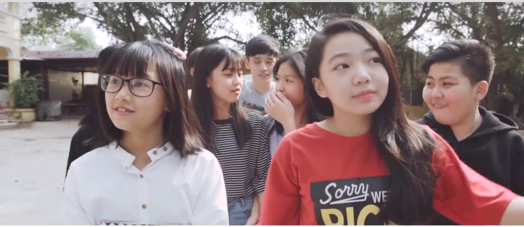 lo dien quan quan cuoc thi cover MV anh 1