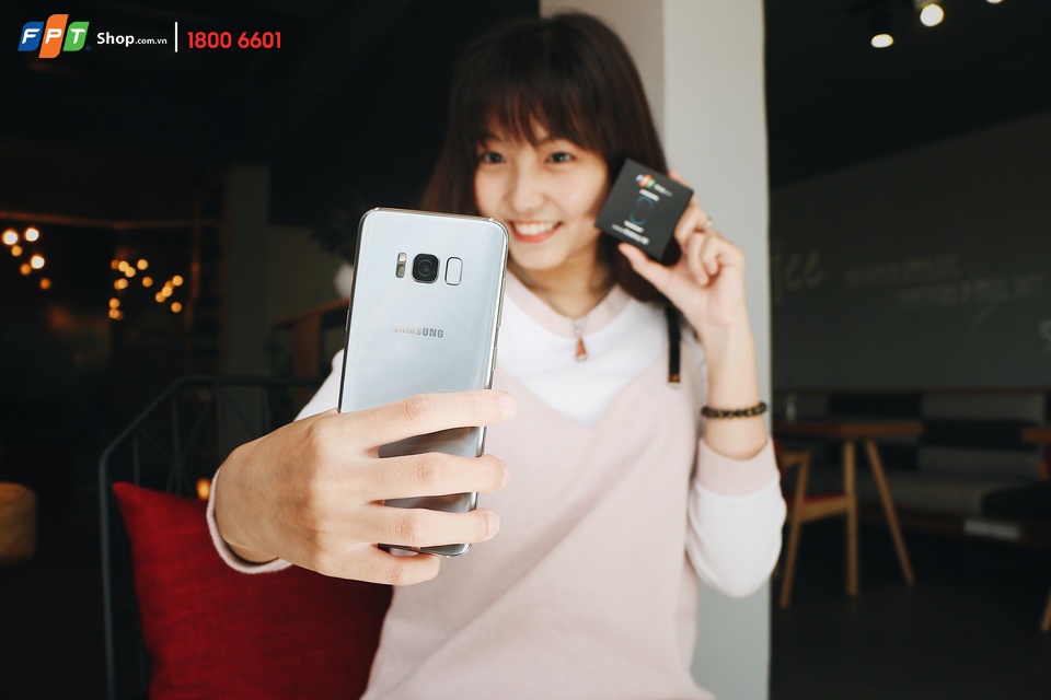 Ly do nen mua ngay Galaxy S8 tai FPT Shop hinh anh