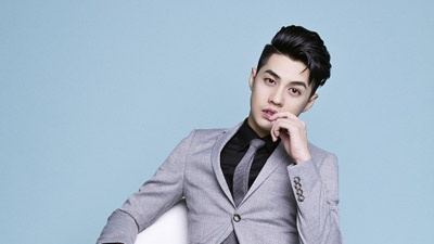 Noo Phuoc Thinh hoi ngo Lan Khue tren san khau hinh anh