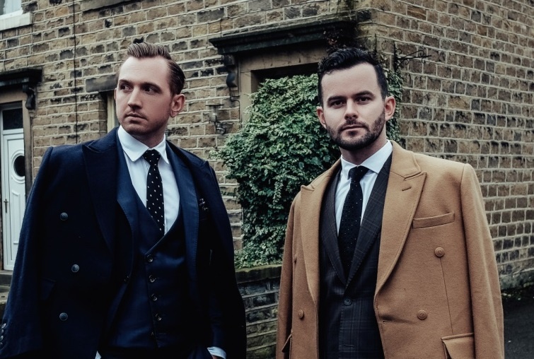 Chuong Tailor ung dung soi thien nhien trong thiet ke veston hinh anh