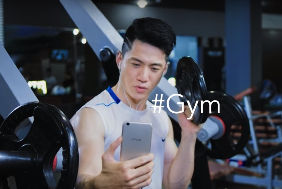 Gioi tre thich thu ban luan ve chu de selfie va song ao hinh anh