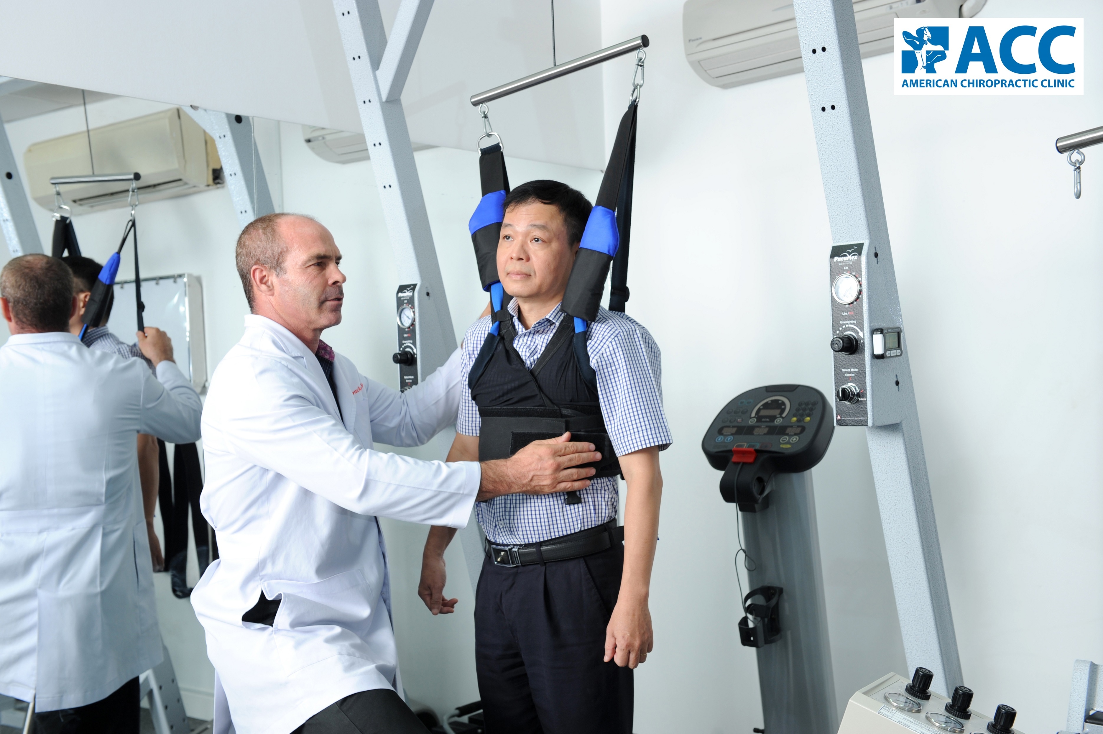 nguyen nhan thoat vi dia dem va cach dieu tri anh 2