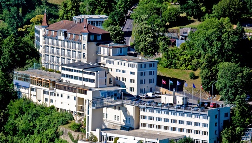 5 dieu can biet ve Hoc vien Glion, Thuy Si hinh anh