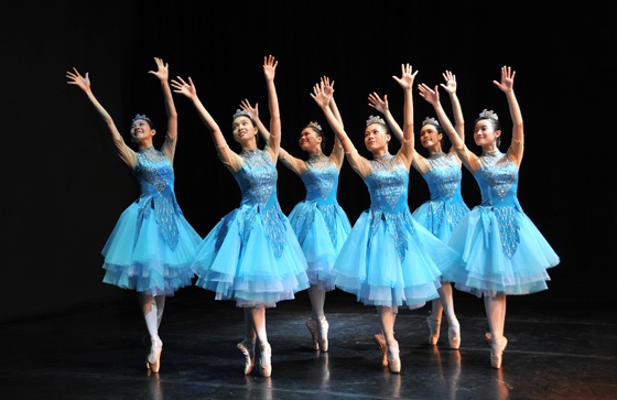 Truyen co tich thoi hien dai tai hien qua vu kich ‘Sac mau tuoi tho' hinh anh