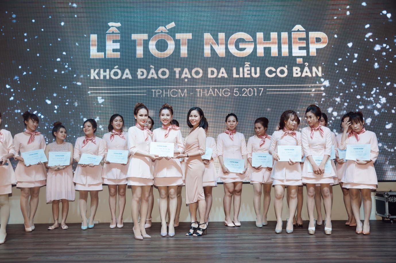 Luxury Girl  ảnh 3 Luxury Girl anh 3