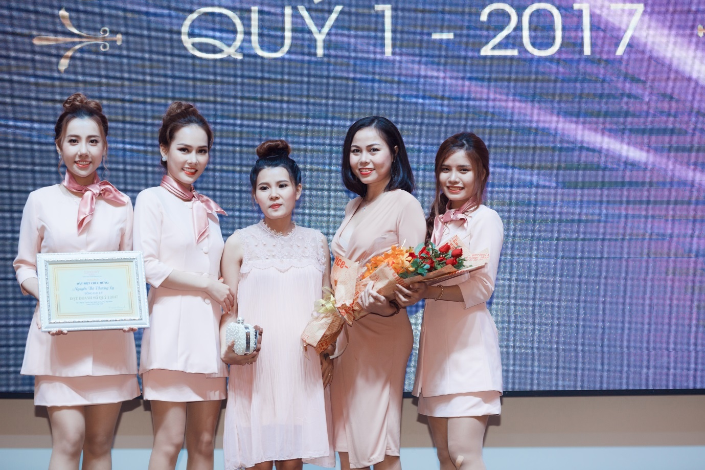 Luxury Girl  ảnh 5 Luxury Girl anh 5