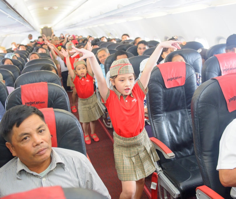 bo anh dang yeu cua cac phi cong,  tiep vien nhi anh 4