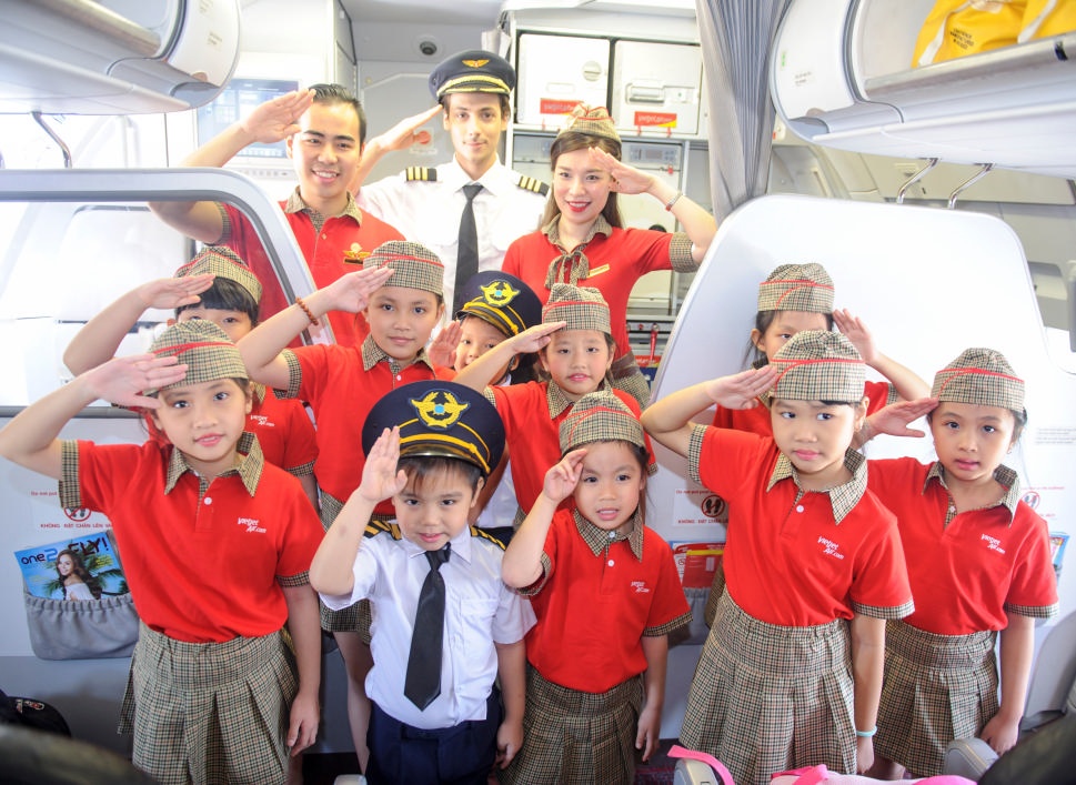 bo anh dang yeu cua cac phi cong,  tiep vien nhi anh 2