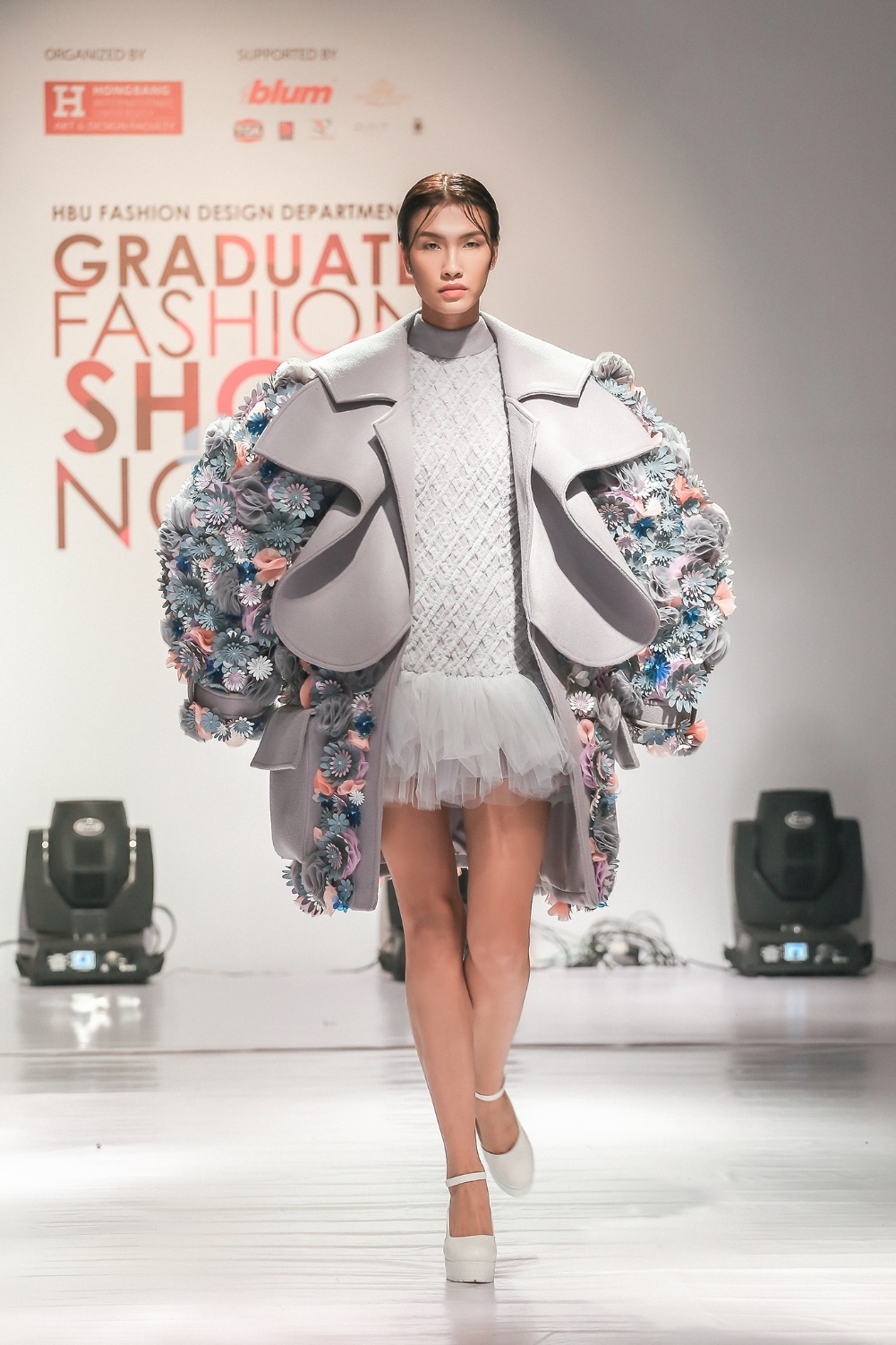 Dai hoc Quoc te Hong Bang anh 3