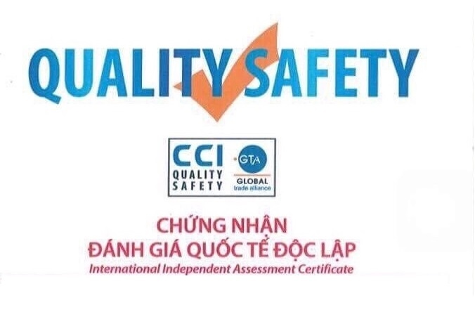 My pham Cenlia dat chung nhan An toan chat luong nam 2017 hinh anh