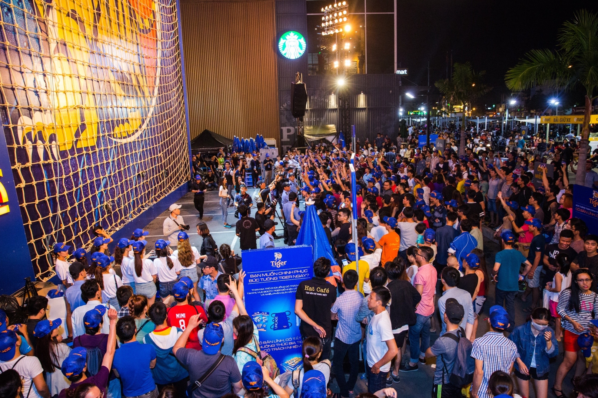 co gai bat ngo duoc cau hon anh 8