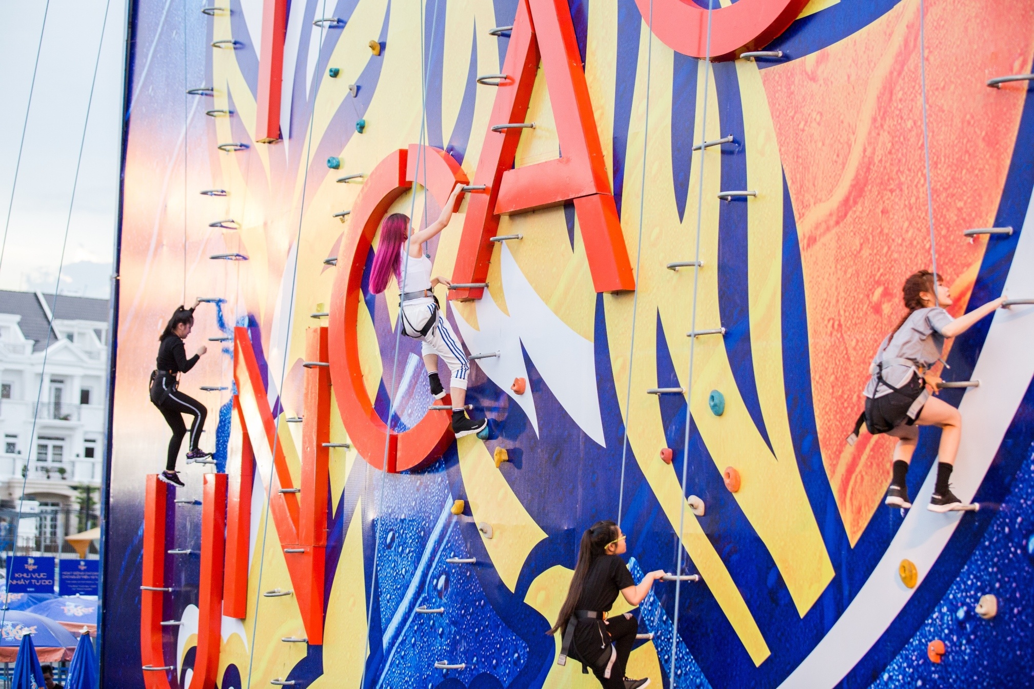 co gai bat ngo duoc cau hon anh 4