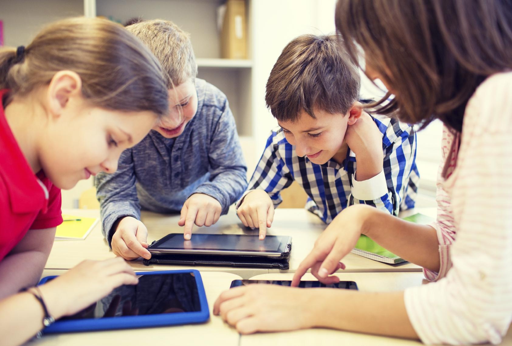 Hoc tieng Anh online tiet kiem voi goi cuoc MY cua MobiFone hinh anh