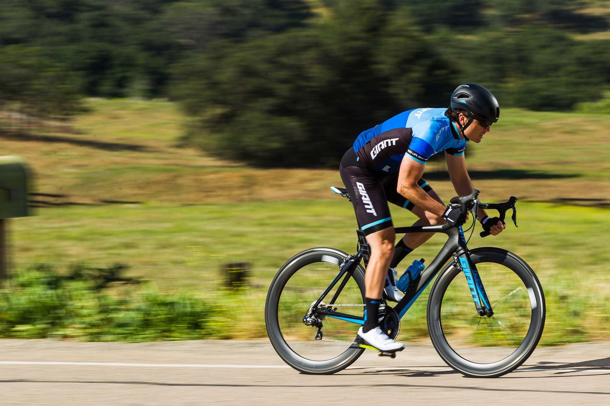 Giant Viet Nam to chuc hoi nghi tri an khach hang tai Ha Noi hinh anh