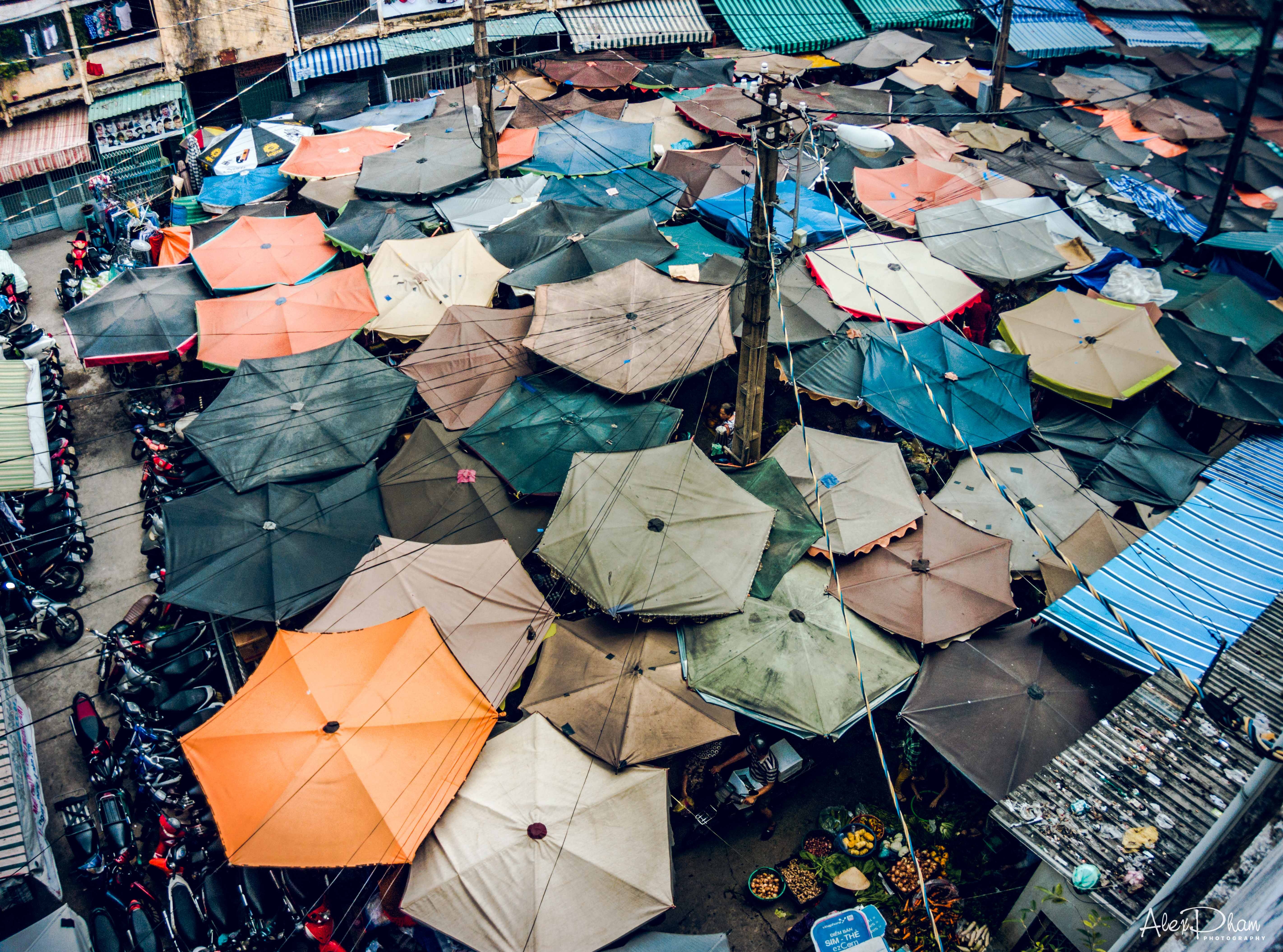 Anh Sai Gon qua ong kinh zoom quang hoc 10x cua Moto Z hinh anh