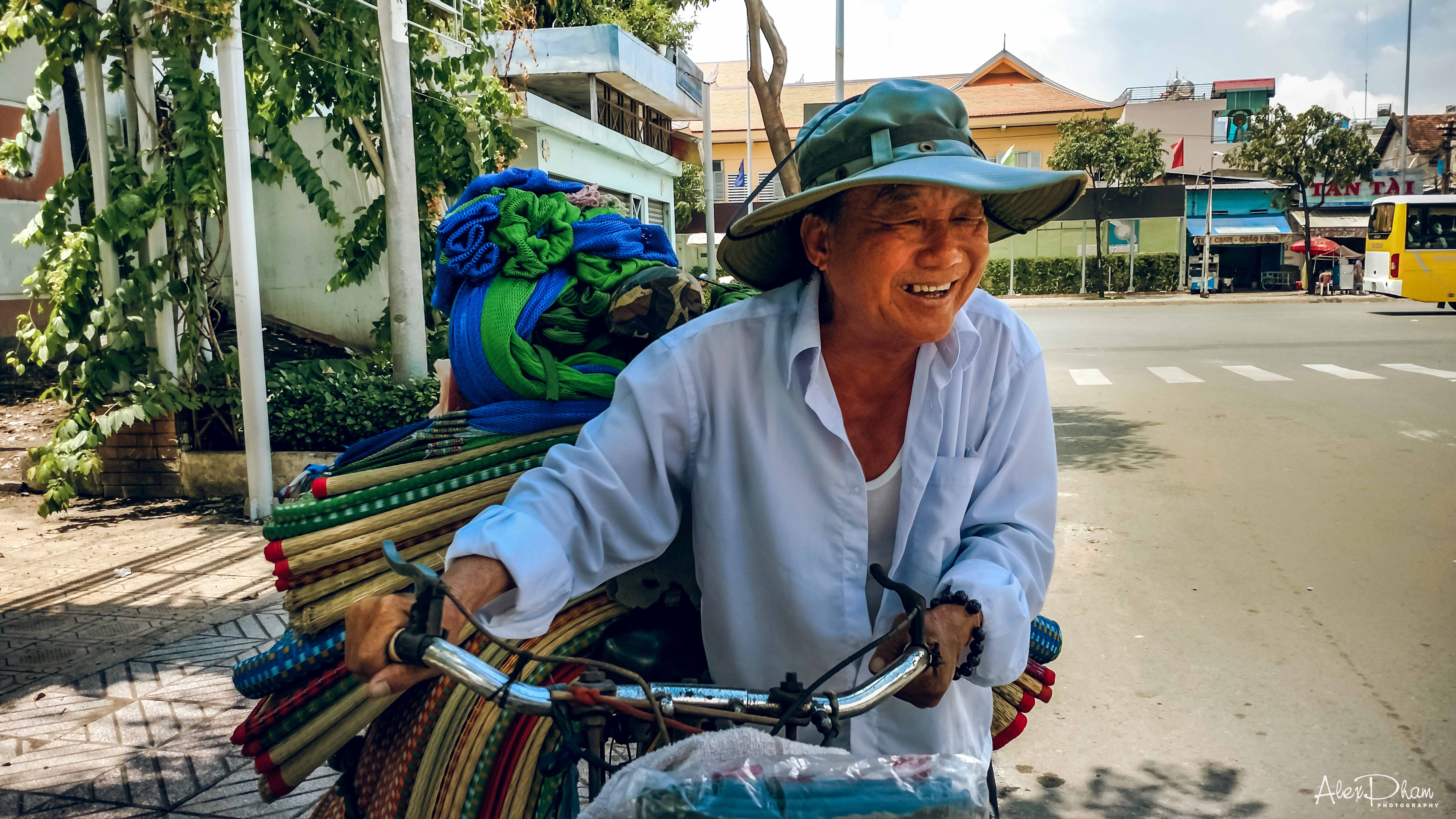 anh Sai Gon qua ong kinh cua Moto Z anh 9