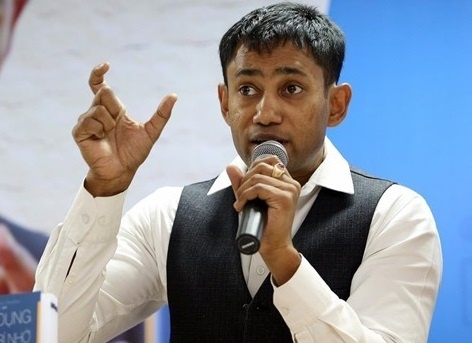 Tien si An Do huong dan cham soc suc khoe toan dien khong dung thuoc hinh anh