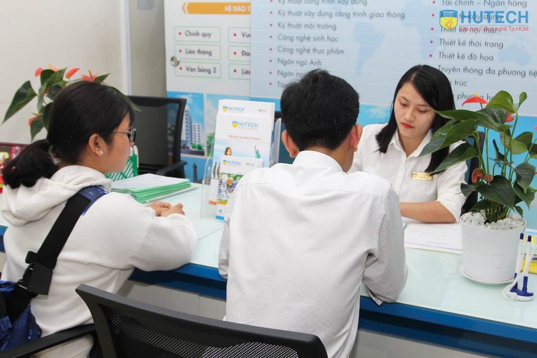 HUTECH anh 2