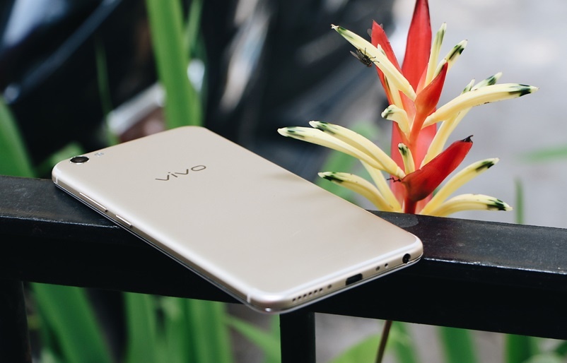 Mua tra gop smartphone Vivo V5s khong lai suat tai FPT Shop hinh anh