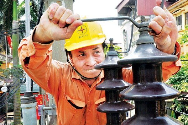 Dot nang dau tien, ngay cao diem ca nuoc tieu thu 631 trieu kWh dien hinh anh