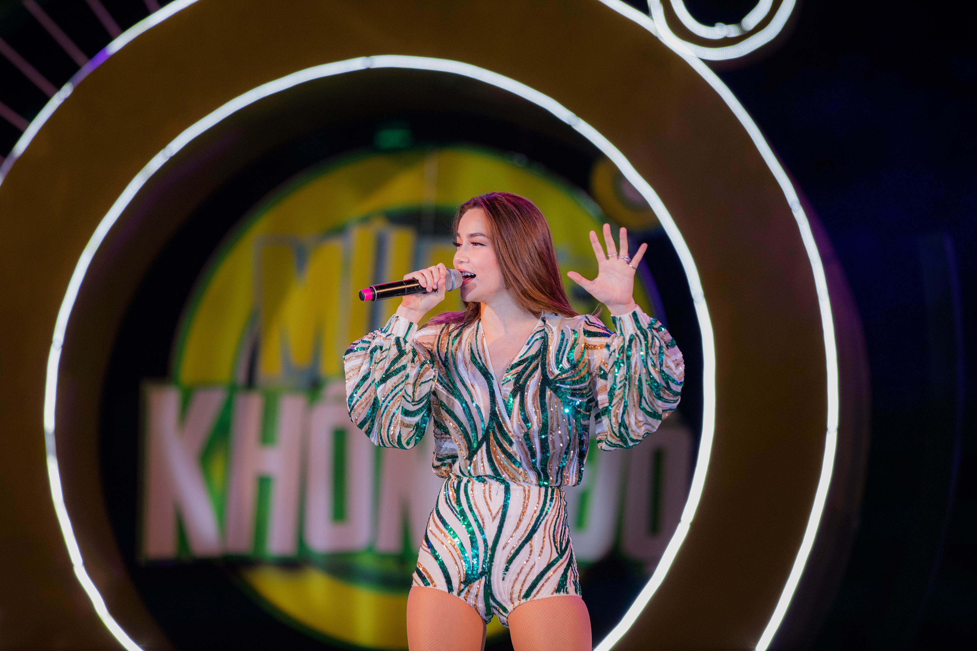 Tra Xanh Khong Do anh 7