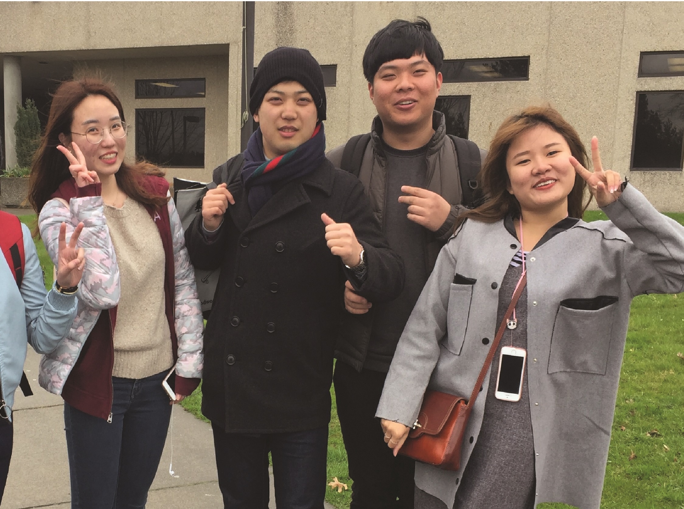 Hoc sinh THPT Hoang Long duoc ho tro 30% hoc phi nam hoc 2017-2018 hinh anh