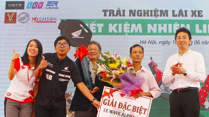 Wave Alpha 110cc di duoc hon 116 km voi mot lit xang hinh anh