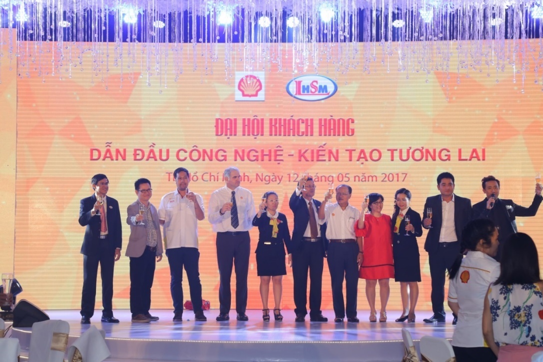 dau nhot Shell anh 1