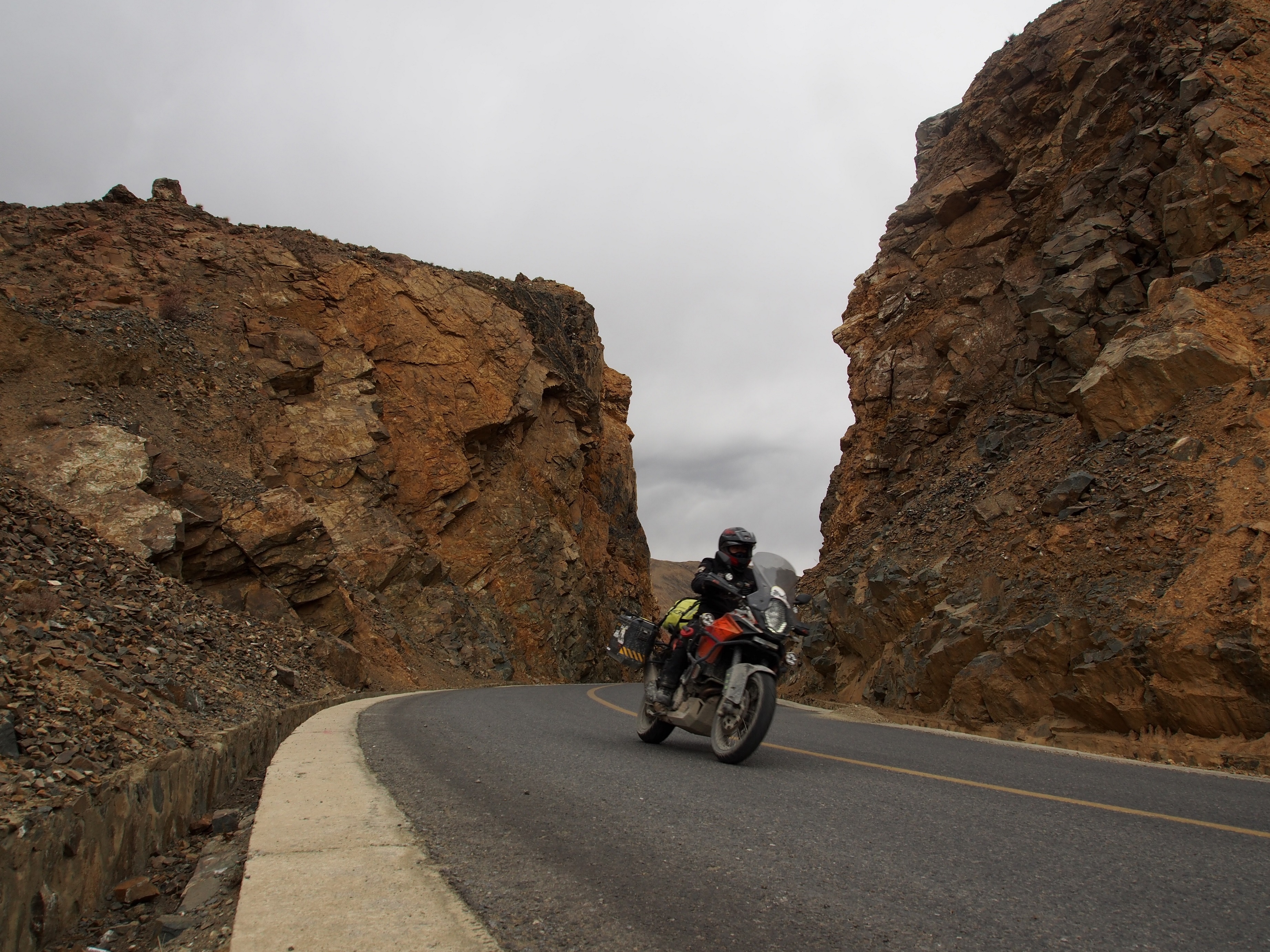 hanh trinh di den noc nha the gioi cua 40 biker anh 3