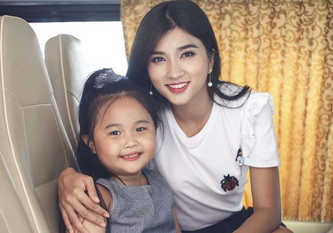 Khan gia Ha Noi bat ngo khi duoc 'me con' Kim Tuyen den tham nha hinh anh