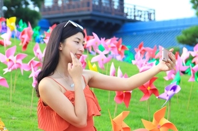 Sun World Halong Complex ruc ro sac mau voi doi chong chong hinh anh